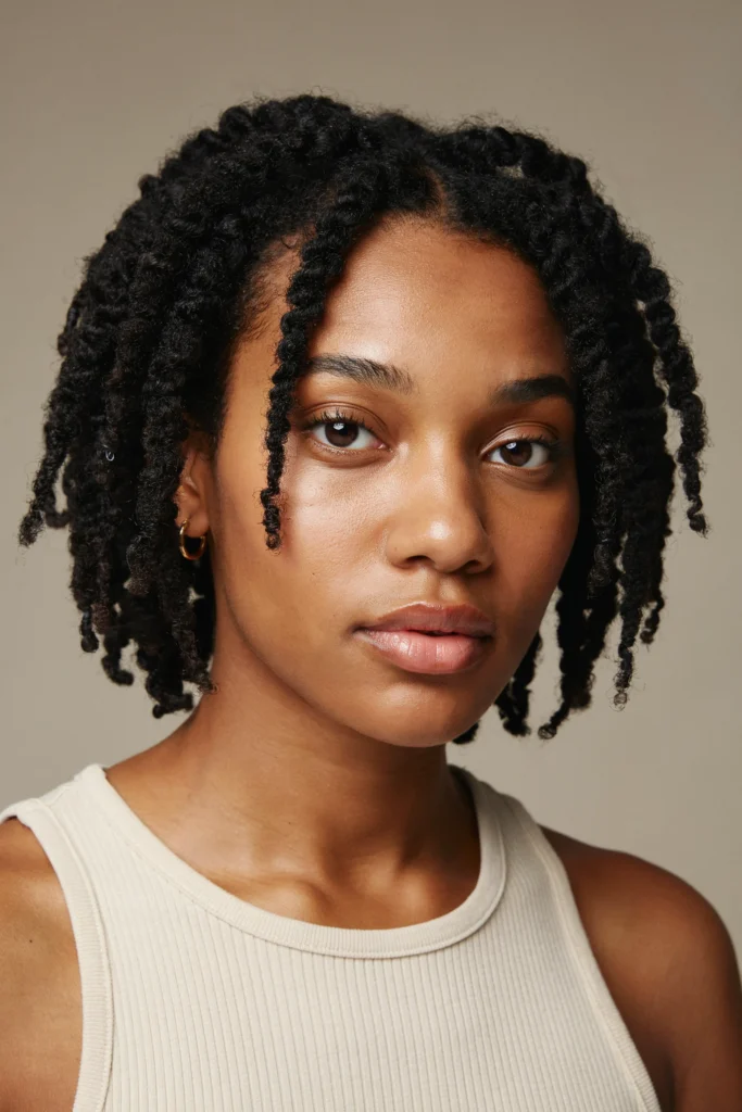 Chunky Invisible Locs for a Bold Look